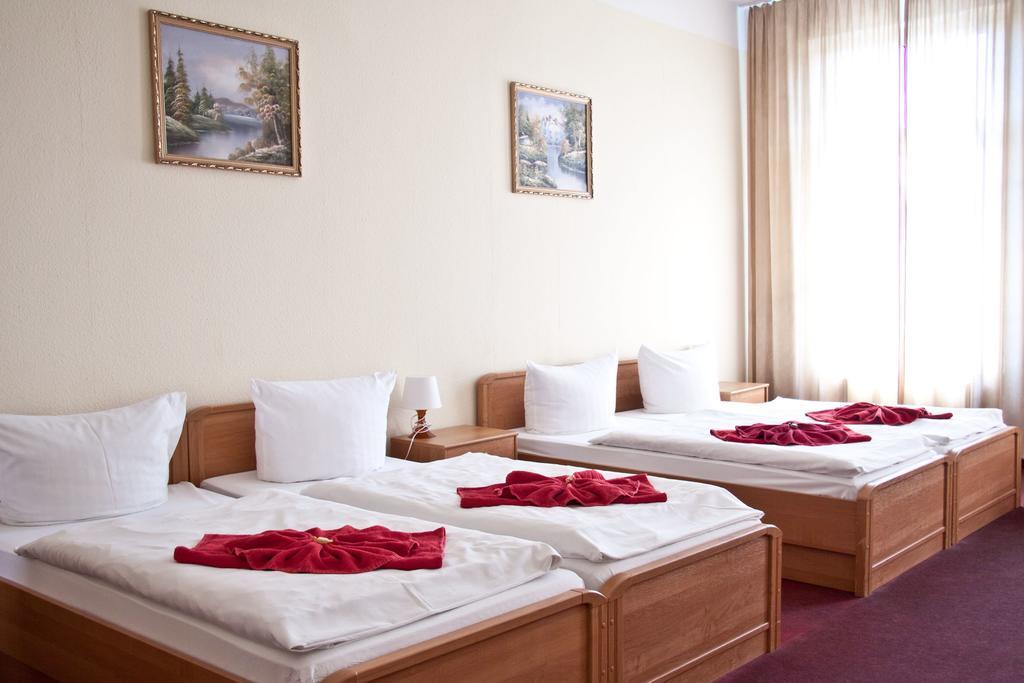 Hotel Ai Koenigshof Berlin Room photo